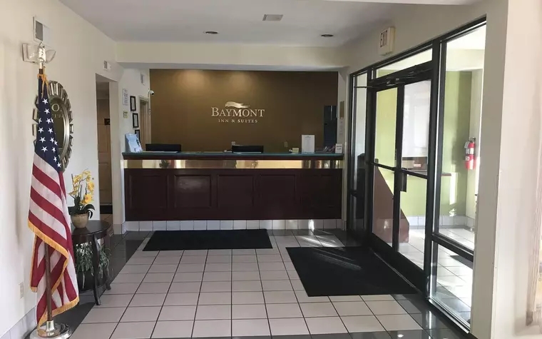 Baymont Inn and Suites Cave City