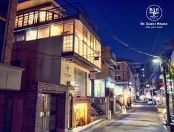 Br. Guesthouse Hongdae