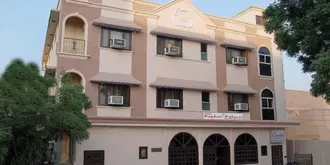 Hotel Raghav Palace