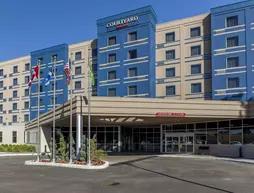 Courtyard by Marriott Montreal West Island/Baie DUrfe