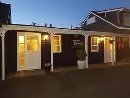 Cottage Mews Motel