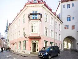 Rataskaevu Apartments and Guest House Old Town