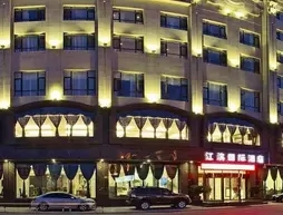 Dandong Riverside International Hotel