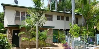 Palm Court Budget Motel Backpackers