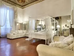 Palazzo Tolomei - Residenza D'Epoca