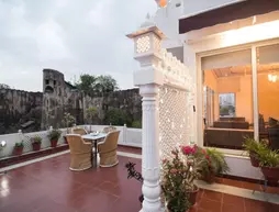 Chitra Katha Hotel