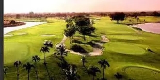 Uniland Golf & Resort