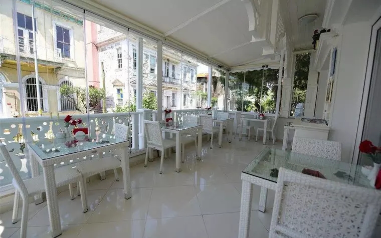 White Palace Büyükada Otel