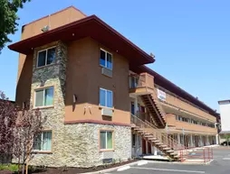 Red Roof Inn and Suites Sacramento North