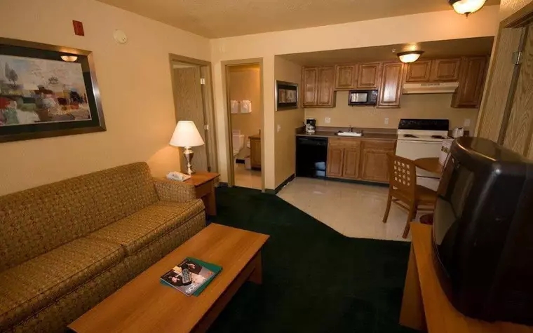 Emerald Suites