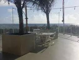 Sea Spray Inn & Beach Resort