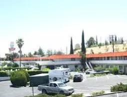 Desert Inn Motel