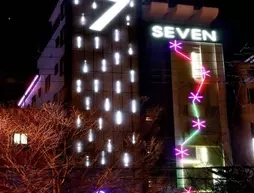 Seven Motel
