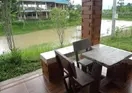 I Din Lake View Resort