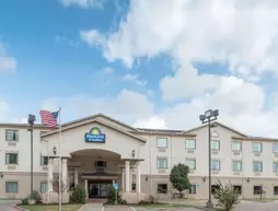 Days Inn and Suites Wichita Falls