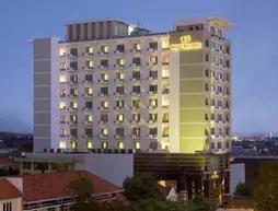 Hotel Santika Pandegiling - Surabaya