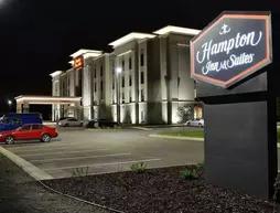 Hampton Inn and Suites MenomonieUW Stout