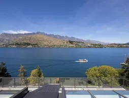 Luxury Lake Suites