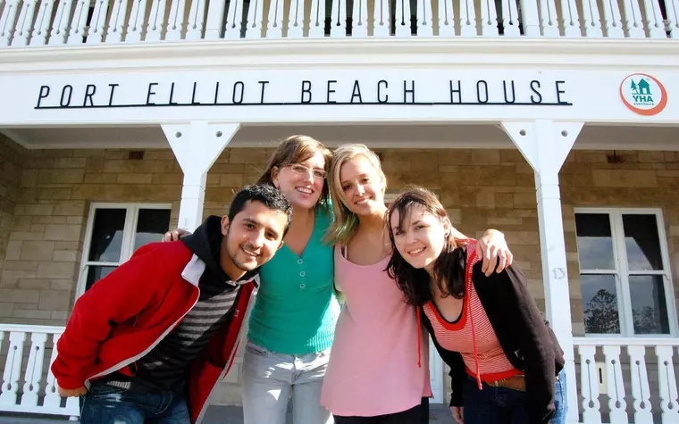 Port Elliot Beach House YHA Hostel