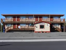 Bent Prop Inn and Hostel of Alaska - Midtown
