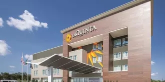 La Quinta Inn and Suites Tulsa Broken Arrow