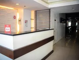 NIDA Rooms Ayala Access