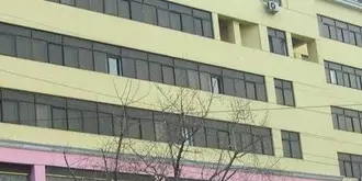 Qingdao High School Xianglan Hotel