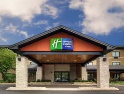 Holiday Inn Express and Suites Aurora Naperville