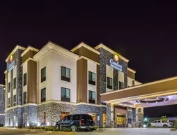 Comfort Inn and Suites Moore