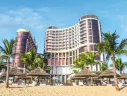 Holiday Beach Da Nang Hotel and Spa
