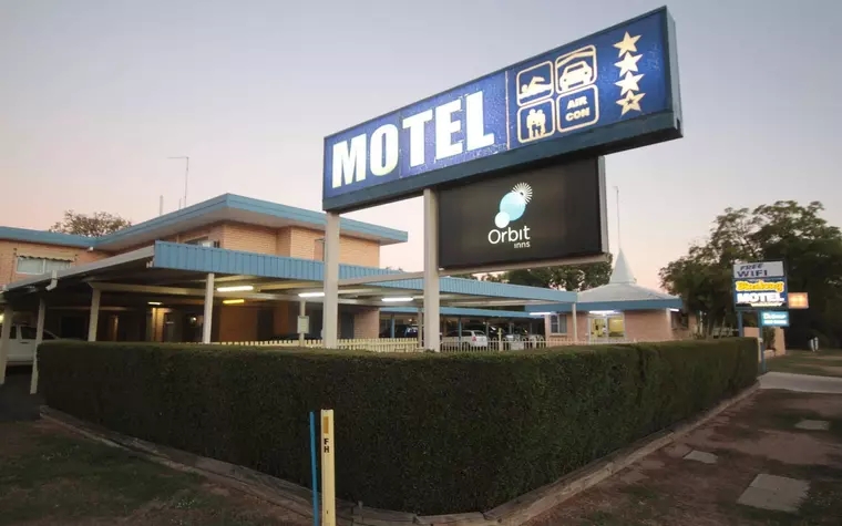 Binalong Motel