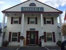 Colonial Valley Motel