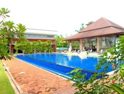 Naraya Riverside Resort