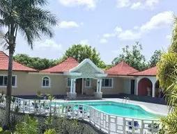Coral Seas Garden Resort