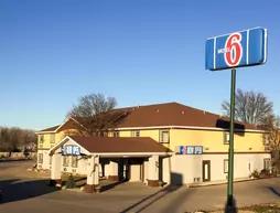 Motel 6 Augusta KS