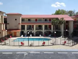 Howard Johnson Inn & Suites Jacksonville