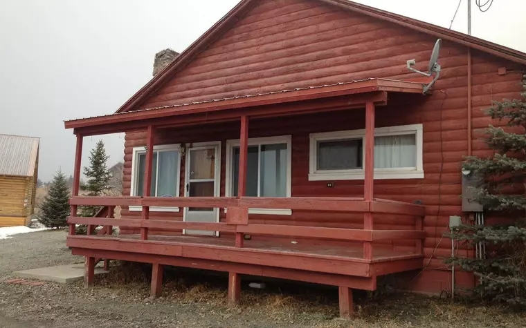 Drift Lodge Moose Bay Cabins