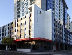 H 105 Mitchell Hotels & Apartments