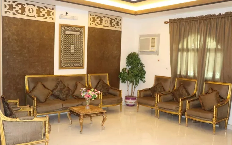 Al Alya Hotel Rooms and Suites