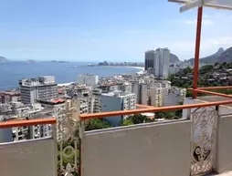 Abraço Carioca Favela Hostel