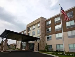 Holiday Inn Express and Suites Oswego