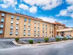 Barrington Hotel & Suites