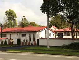 Papakura Motor Lodge & Motel