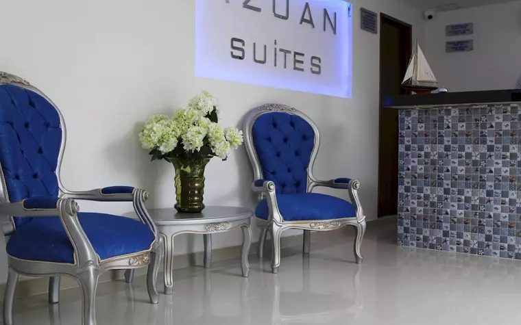 Azuán Suites Hotel