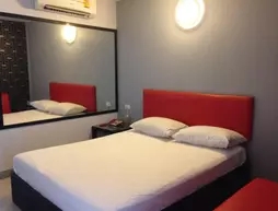 Natpob Sleep Station Motel