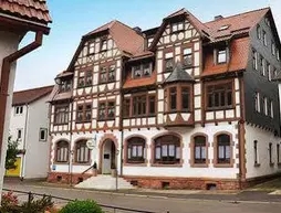 Hotel Restaurant Zur Hallenburg