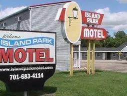 Island Park Motel