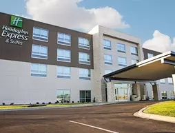 Holiday Inn Express and Suites Greenwood Mall