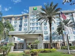 Holiday Inn Express & Suites Orlando-South Lake Buena Vista