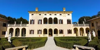 Villa Giona